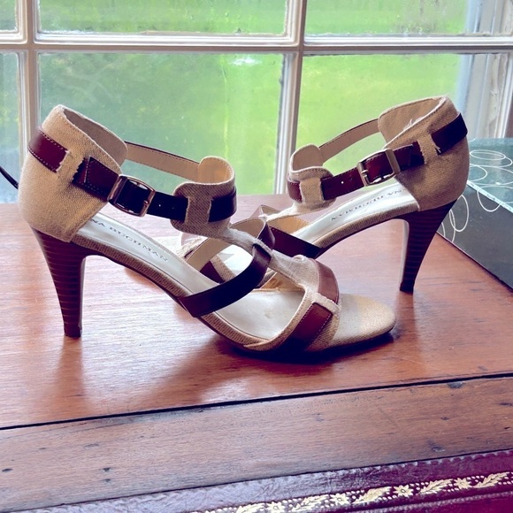 Linen + Leather Heels Tan Women’s Size 8 M NEW Without Box 2.5” Heel Gold Buckle - Picture 8 of 9